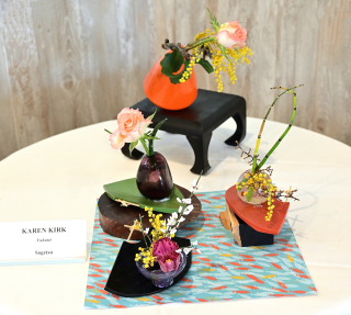 Karen Kirk
                            - Sogetsu school small and miniature
                            arrangements